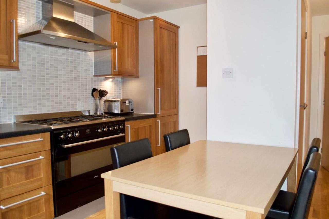 Modern 2 Bedroom City Centre Flat Эдинбург Экстерьер фото