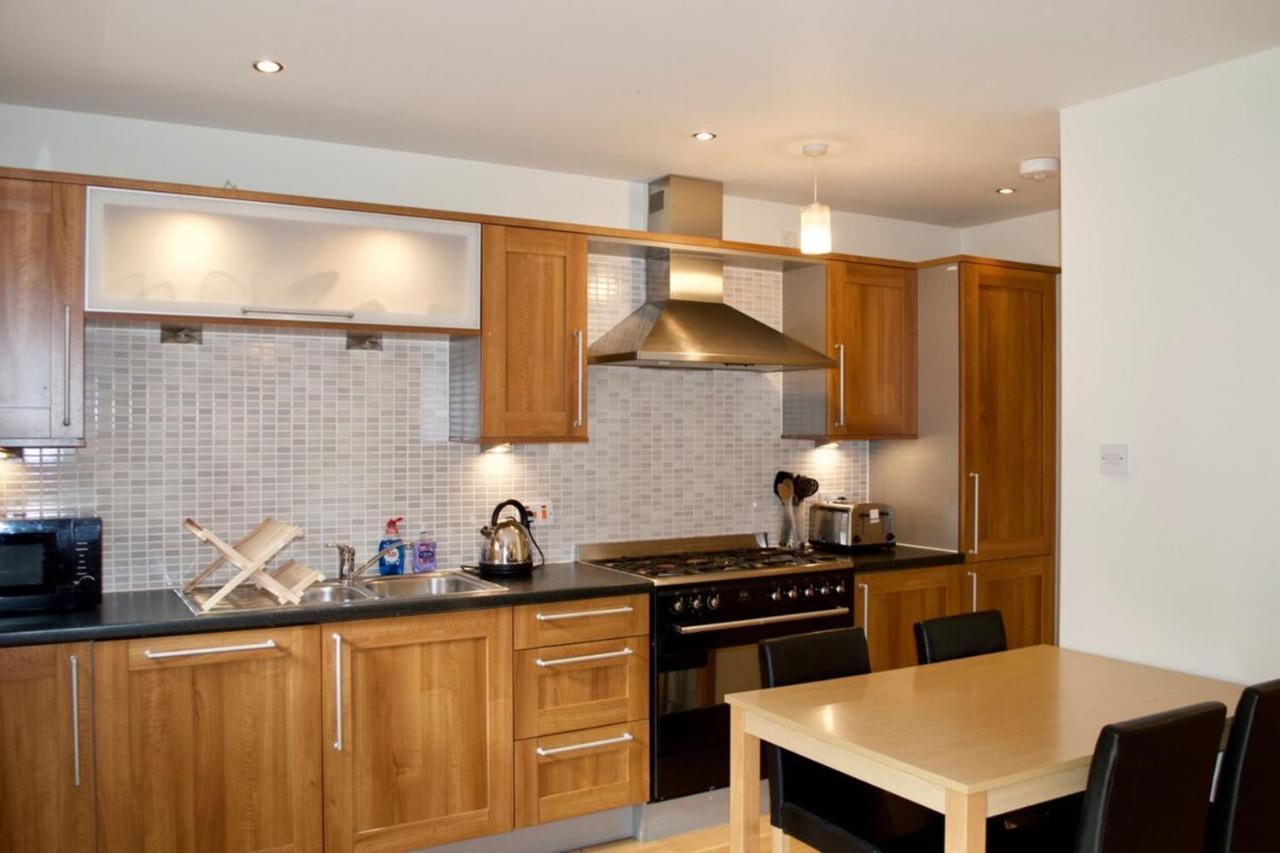Modern 2 Bedroom City Centre Flat Эдинбург Экстерьер фото